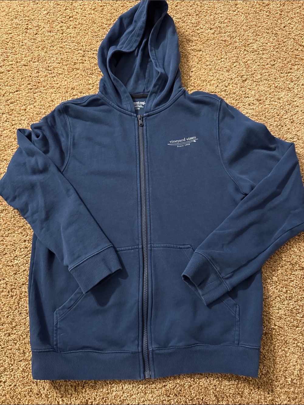 Vineyard vines zip up hoodie